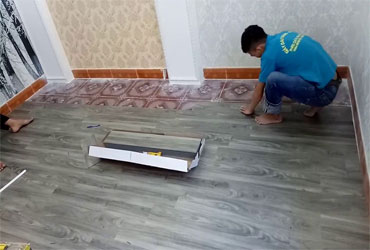 thi cong san nhua van go