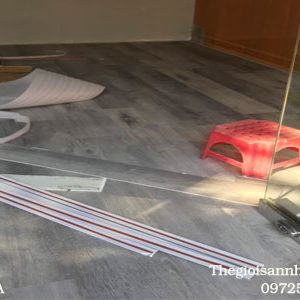thi công sàn nhựa hèm khóa eco-5018-6a