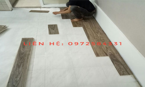Công trình sàn nhựa hèm khóa đang thi công tại Thái Nguyên
