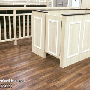 ve dep sang trong cua san go khi len hinh