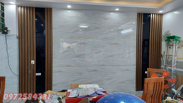 nhua op tuong lam song van go ket hop nhua van da protect ms 13