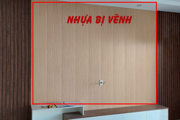 nhua op tuong bị cong venh sau 1 nam su dung