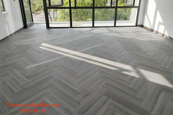 lap dat san nhua xuong ca cho nha dan tai pho le hong phong hai phong